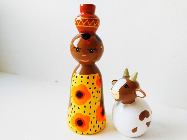 Crèche bois enfants : La congolaise au pot de lait