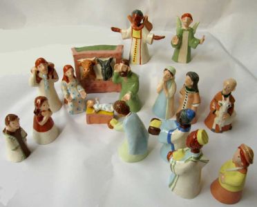 Crèche couleurs 16 pièces.